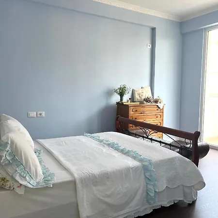 Blue Brace Aparthotel Vlore